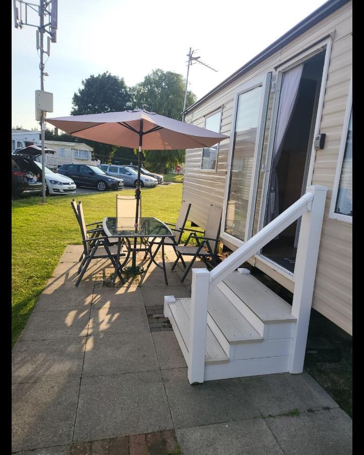 Hotel Vacation Escape - Valley Farm -Clacton-On-Sea - Holiday Park Exterior foto